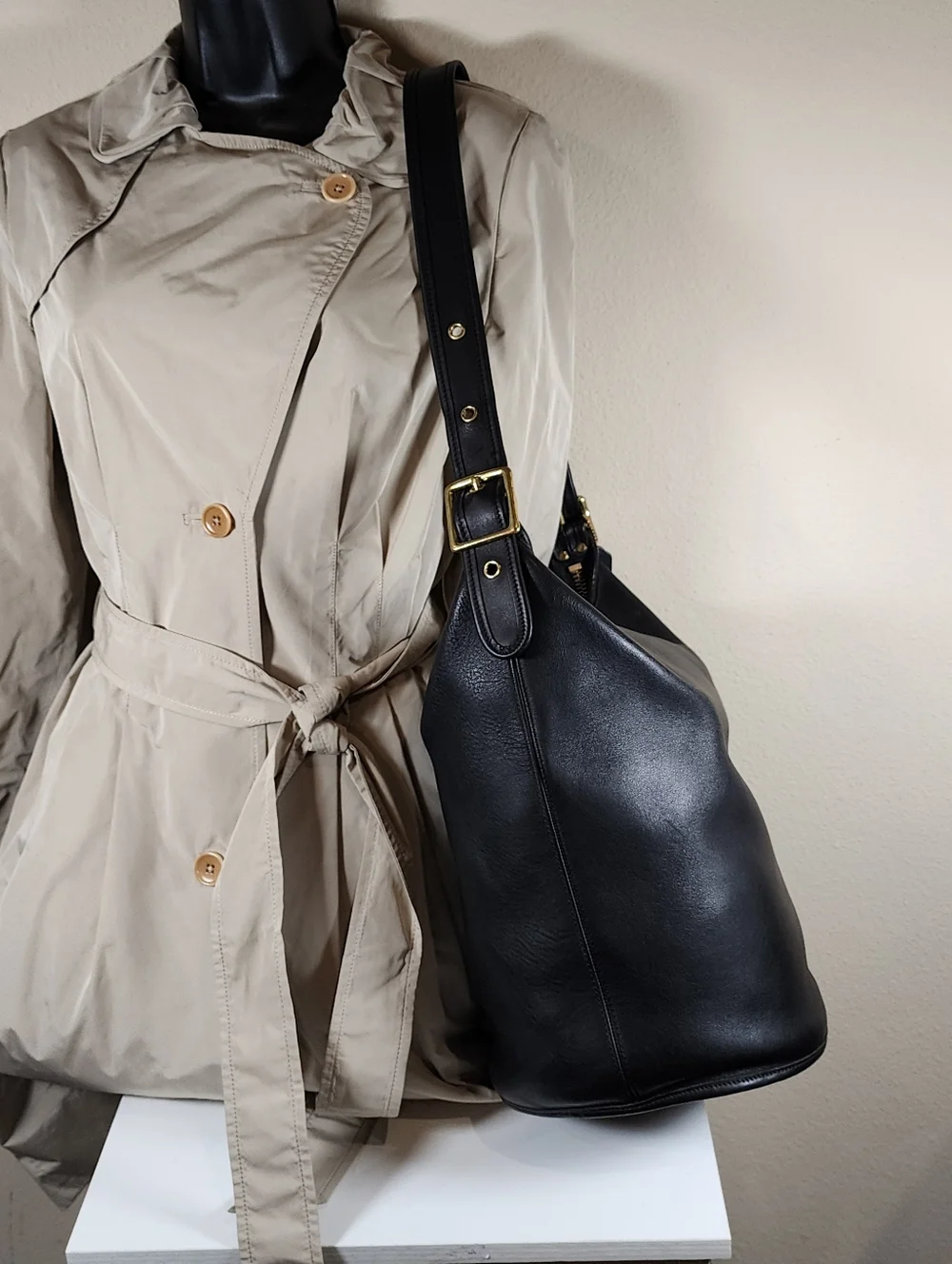 Vintage Coach Navy Duffle Sac #9085